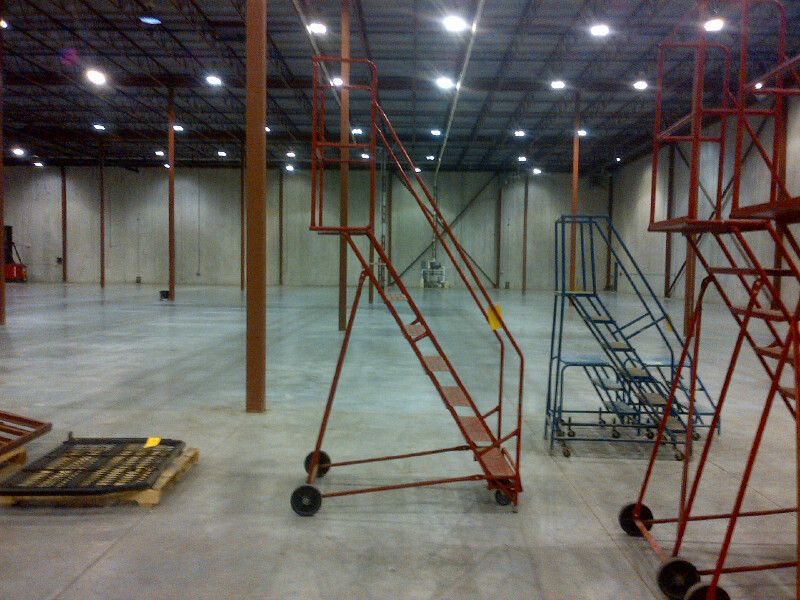 8 step rolling ladder